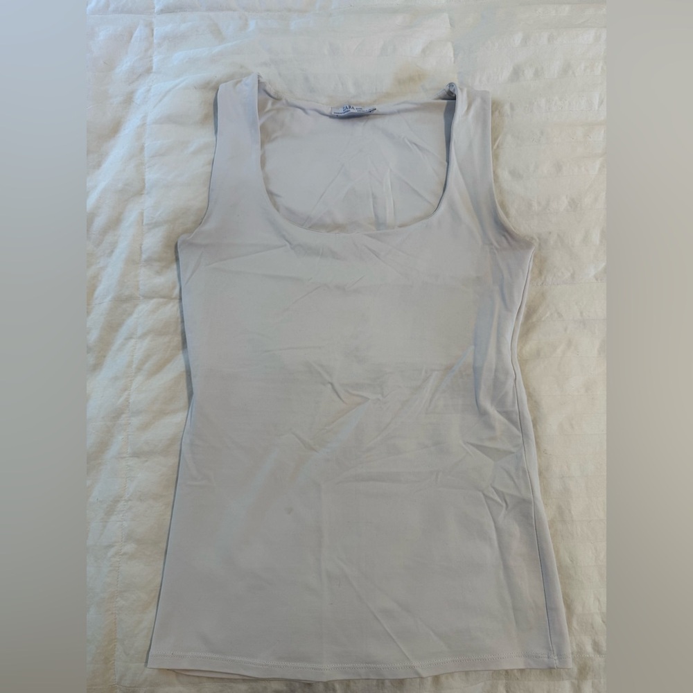 Zara Basic White Garment - Picture 2 of 4